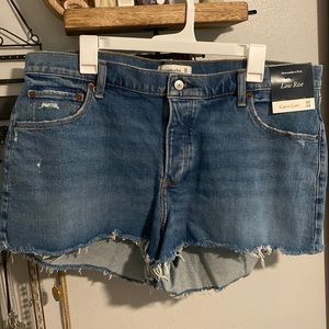 NWT Abercrombie & Fitch curve love low rise denim shorts